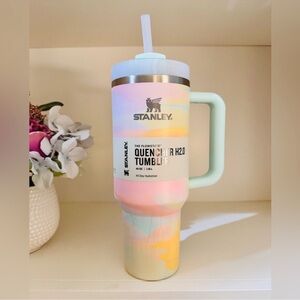 🎉LAST CHANCE🎉Stanley 40oz Quencher Tumbler Warm Serene‎